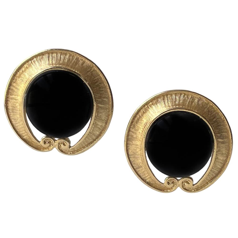 1990s Trifari Black Faux Onyx Plastic Button Style Gold Plate Clip On Earrings